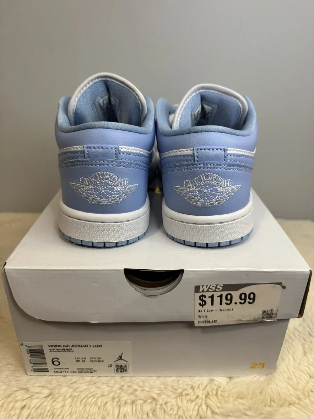 Nike Air Jordan 1 Low - White/Light Blue Women's Sneakers